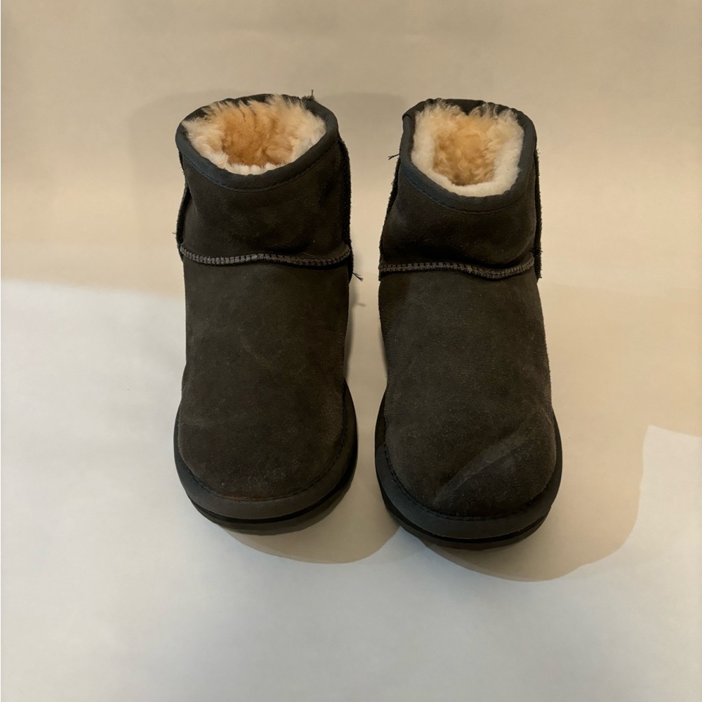 Cozy Black Suede Shearling Boots